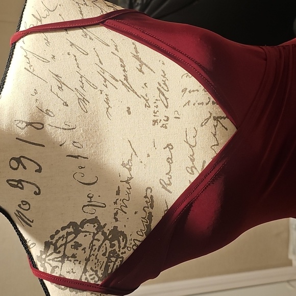 NEW Pretty Little Thing Burgundy Slinky Strappy Bodycon Dress..size 6.free Ship - Picture 2 of 5